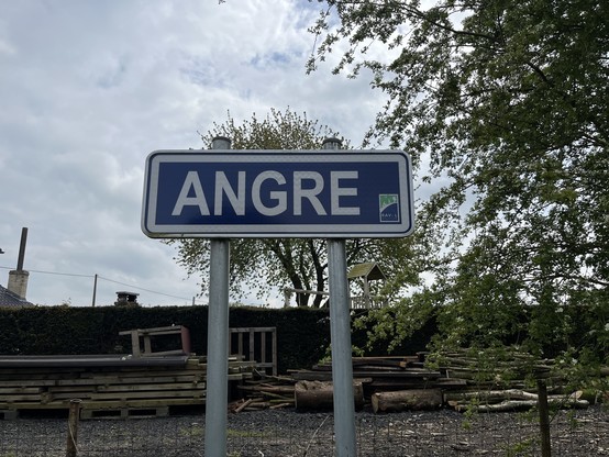 New Ravel sign saying Angre 