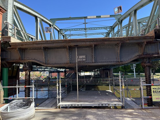 End of lifted bridge section. Shows built by C Hoppe Berlin in 1900