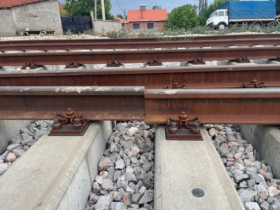 Tracks not properly joined and laid - at Kumanovo