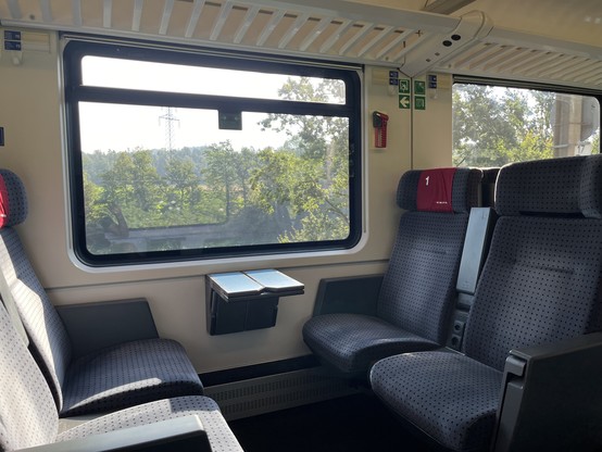 Empty first class seats 